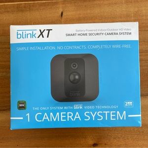 Like new blink Xt indoor/outdoor security camera